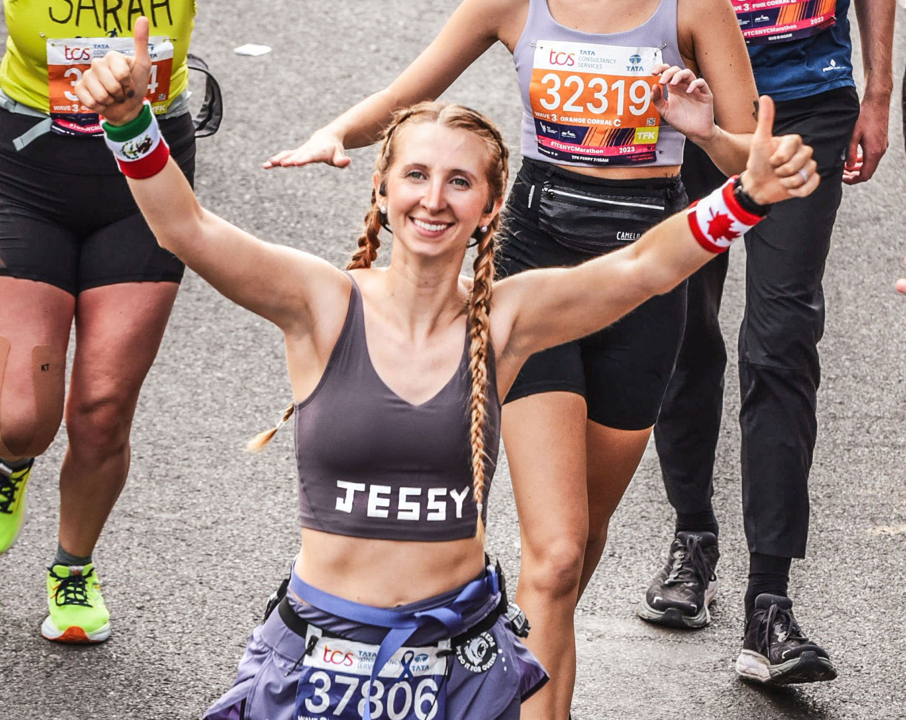 People running at the New York City Marathon