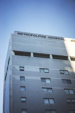 looking-up-at-metropolitan-hospital
