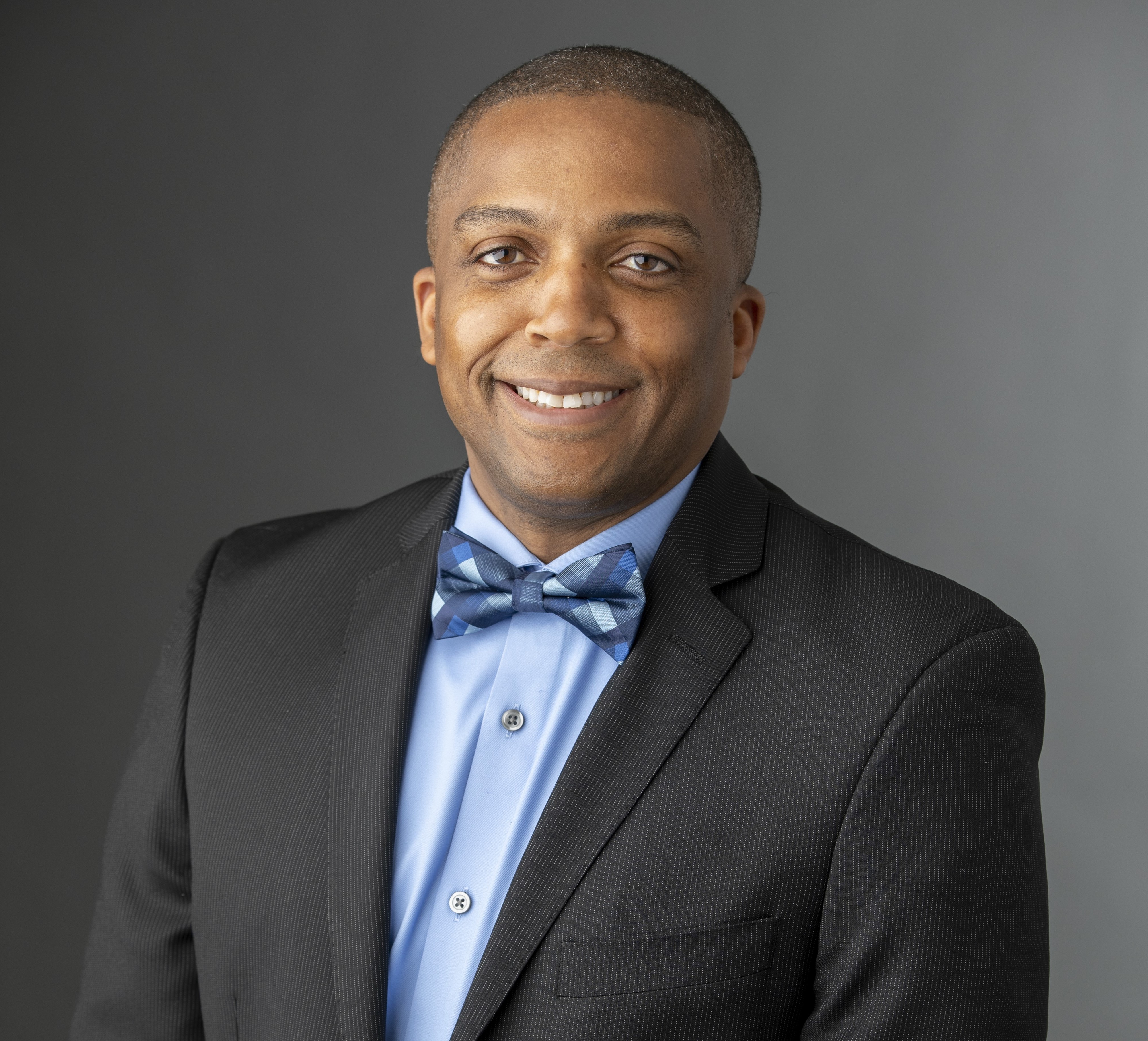 Dr. Mill Etienne